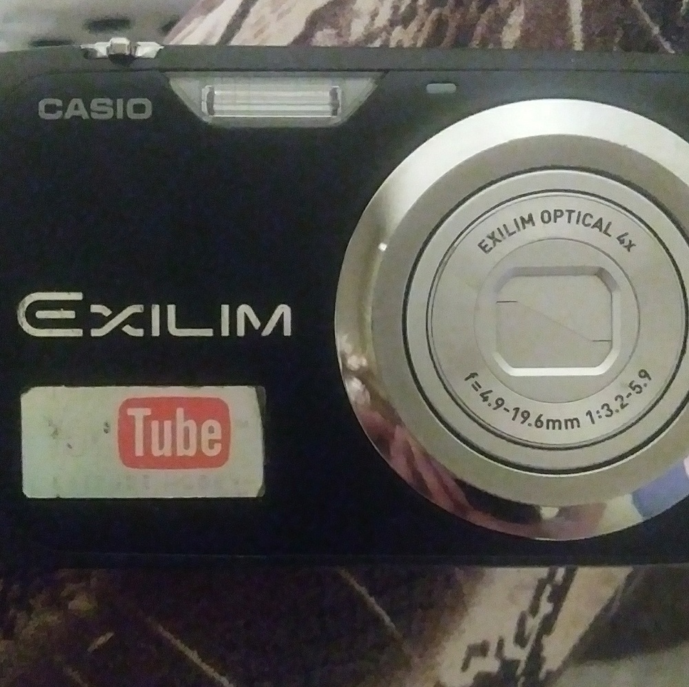 HALF OFF! NEW Casio Exilim Digital Camera